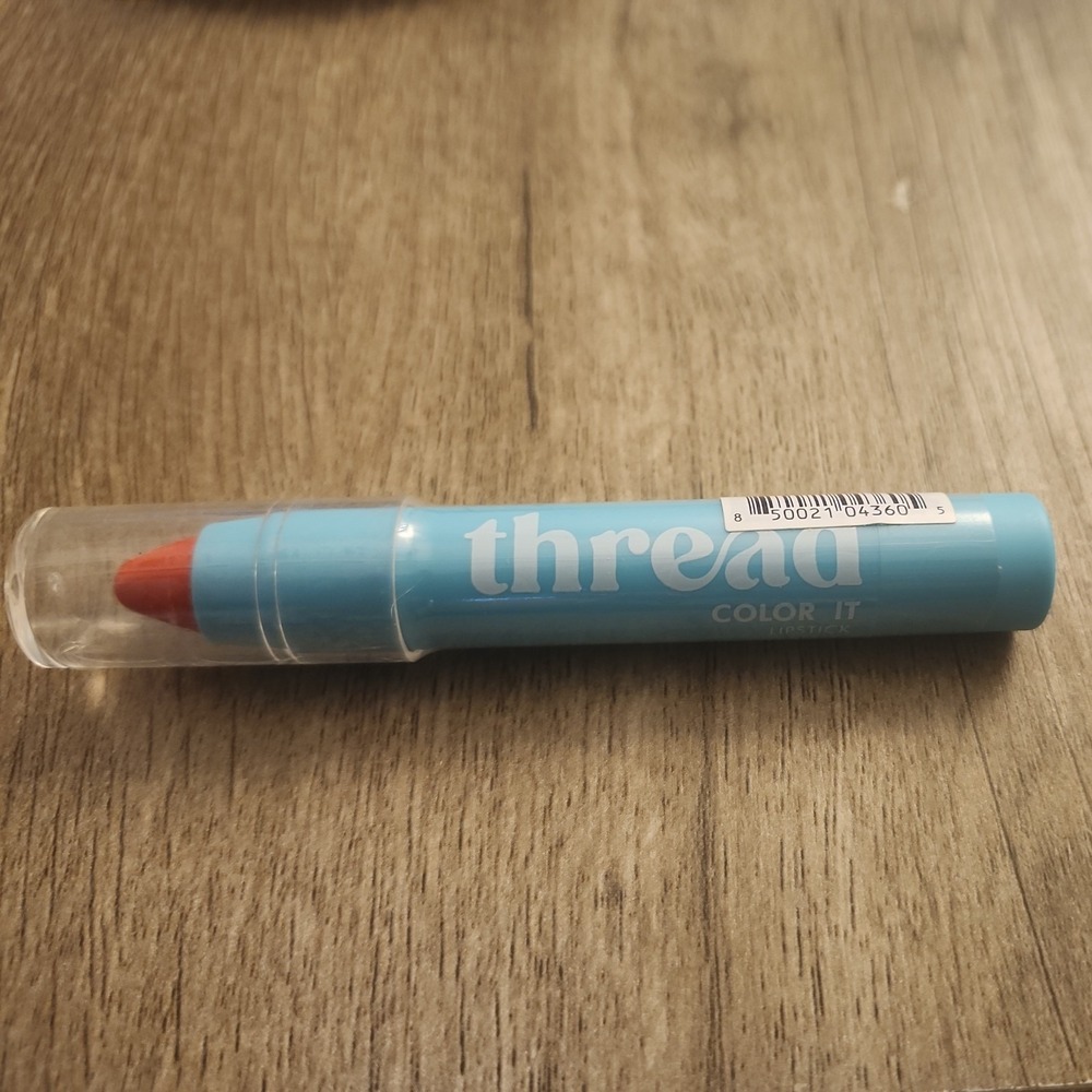 Thread Color it - Lipstick - "Creative" - Red - New Unopened